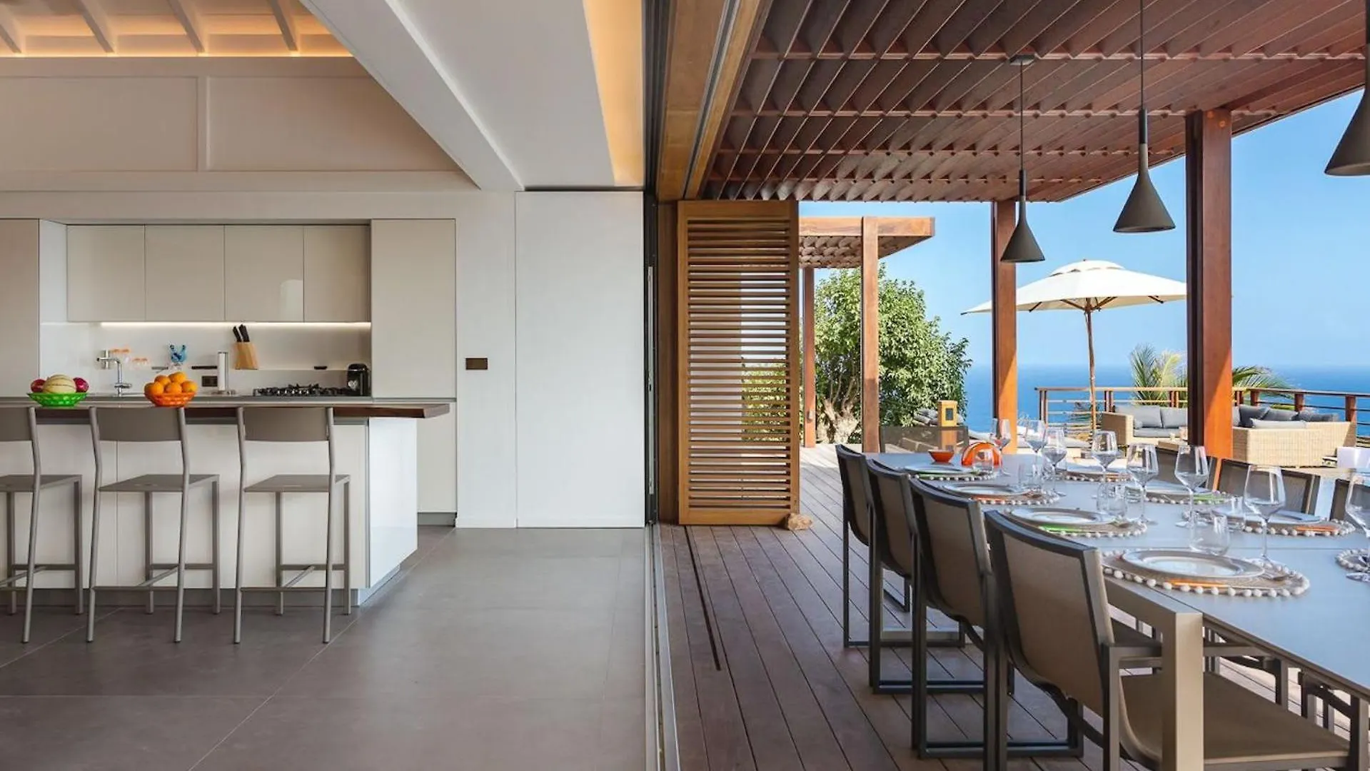Luxury Villa with Ocean View in Lurin Gustavia