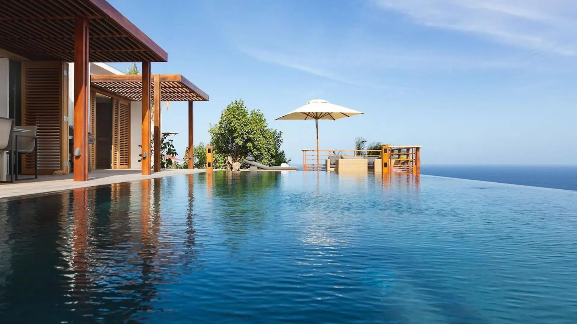 Luxury Villa with Ocean View in Lurin Gustavia